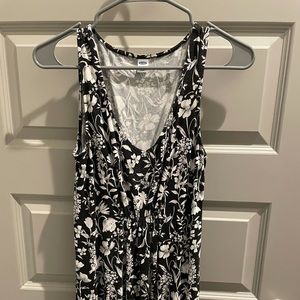 !!!!2 PIECE SET!!!! OLD NAVY MATERNITY TANKS
